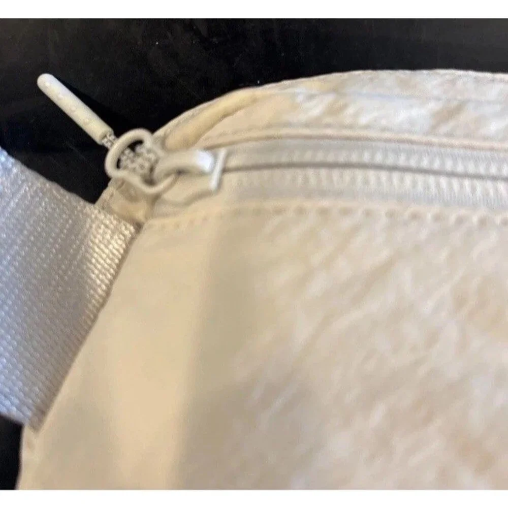 Lululemon Everywhere Belt Bag One Size LU9B8PS WNDM White/cream